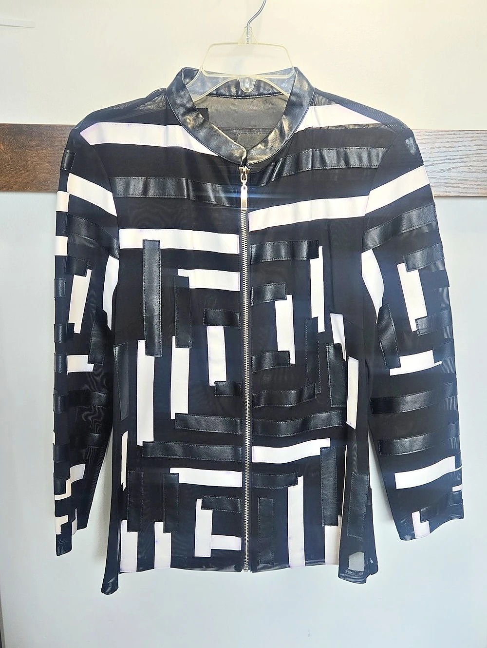 Frank Lyman Geometric Jacket in Black & White Like New